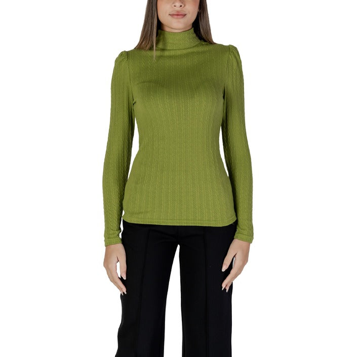 B.young T-Shirt Mulher
